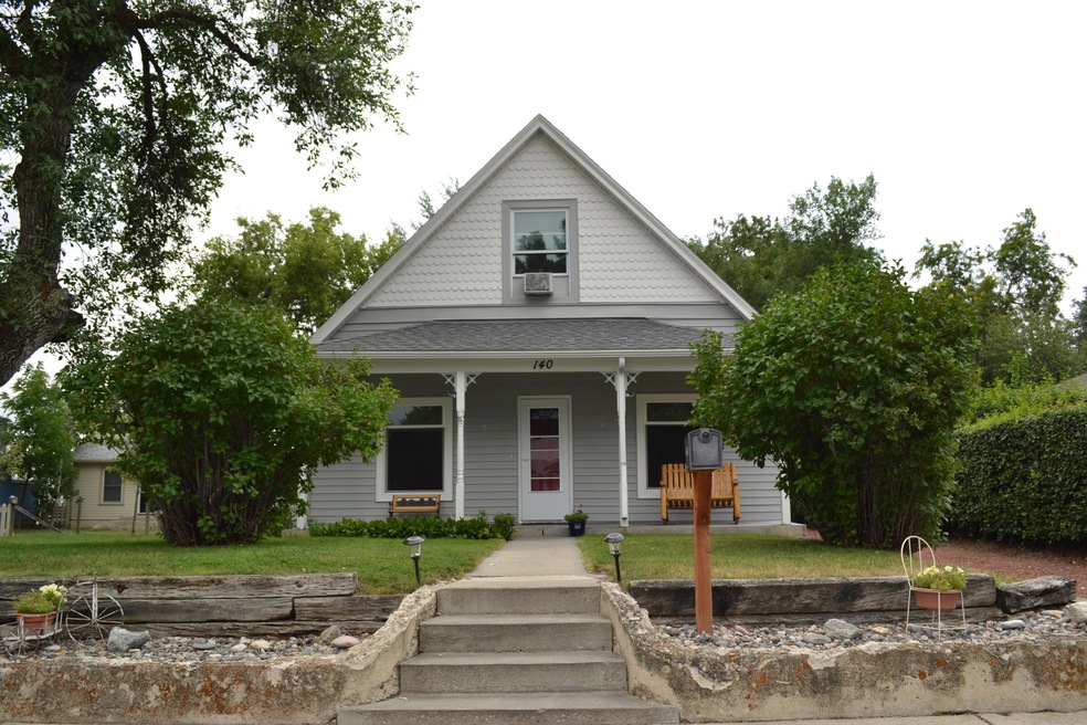 140 W 6th St