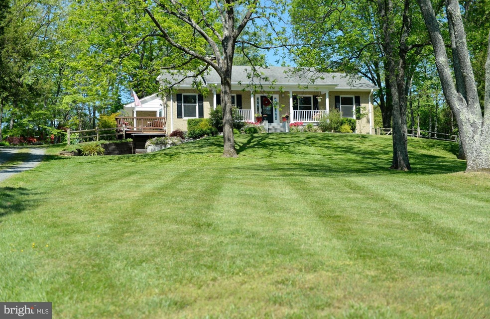 21545 Oatlands Rd, Aldie, VA 20105 - photo 1