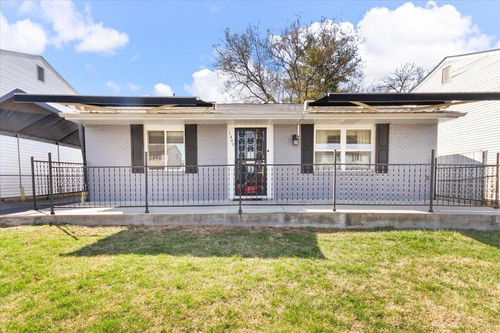 01-Exterior Front