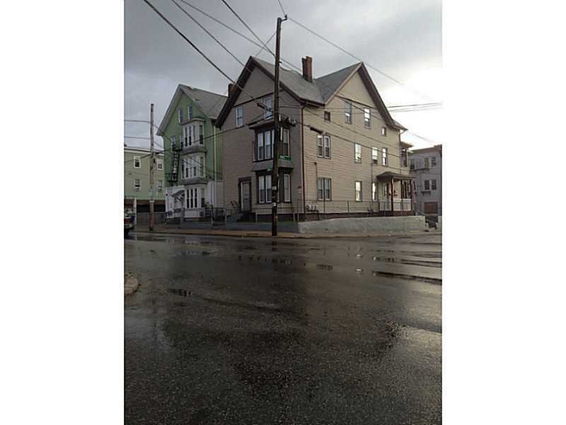905 Main St, Pawtucket, RI 02860 - photo 1