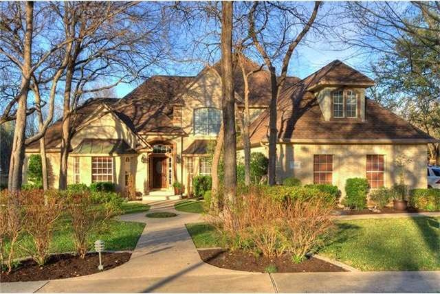 Welcome home to your gorgeous place on the CIRCLE!