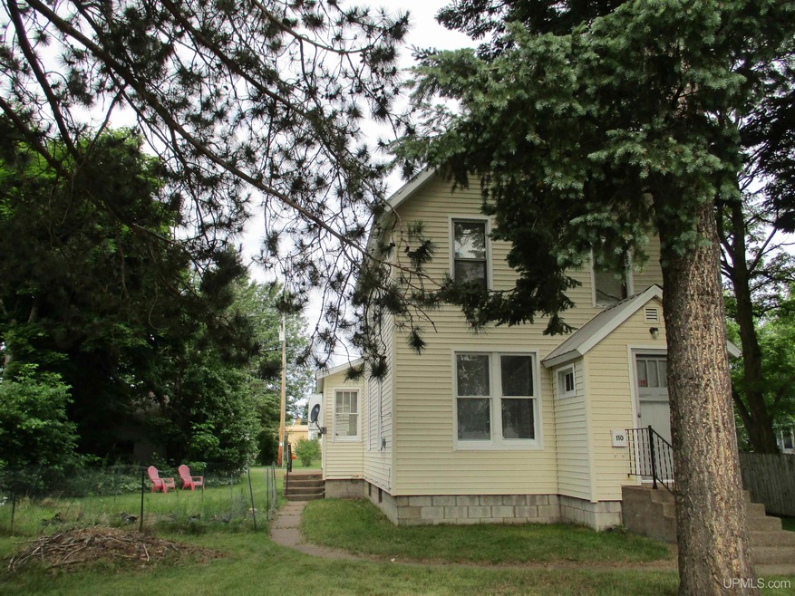 110 N 4th St, Ontonagon, MI 49953 - photo 1