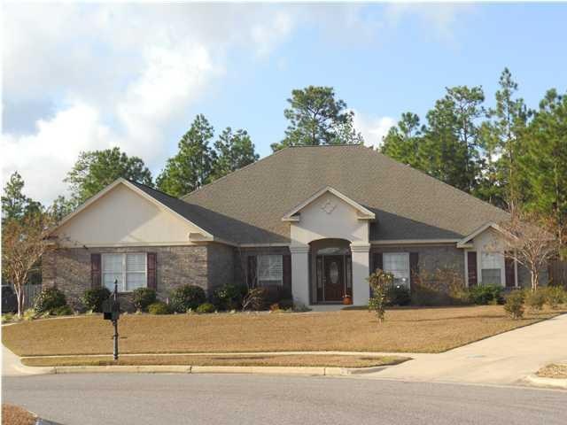 Nice home located on a cul-de-sac!  Large home for