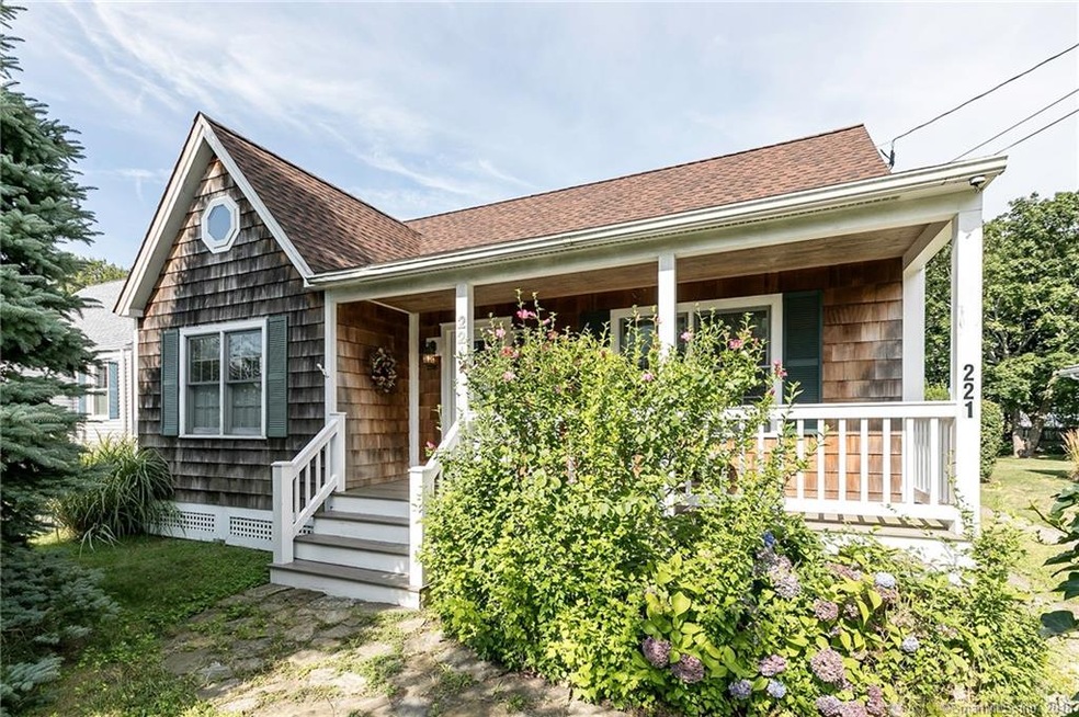 221 4th Ave, Stratford, CT 06615 - photo 1