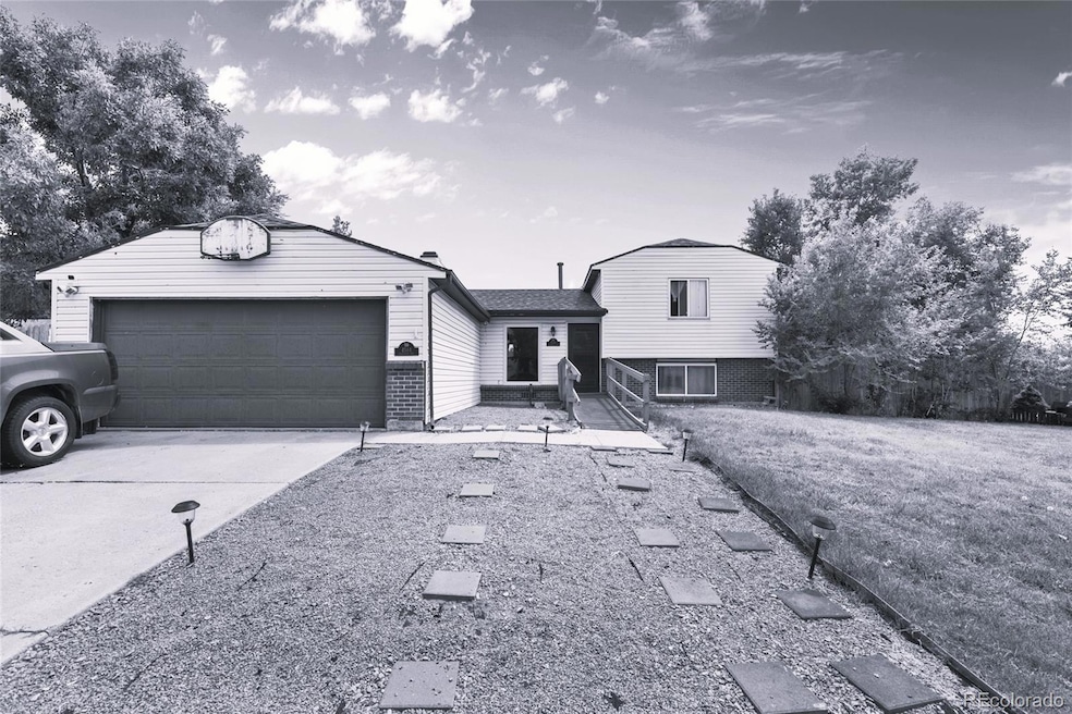 4584 Davenport Way, Denver, CO 80239 - photo 1