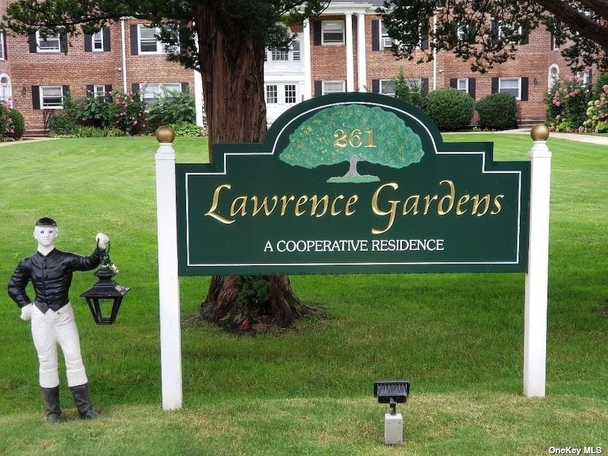 261 Central Ave unit B-1, Lawrence, NY 11559 - photo 1