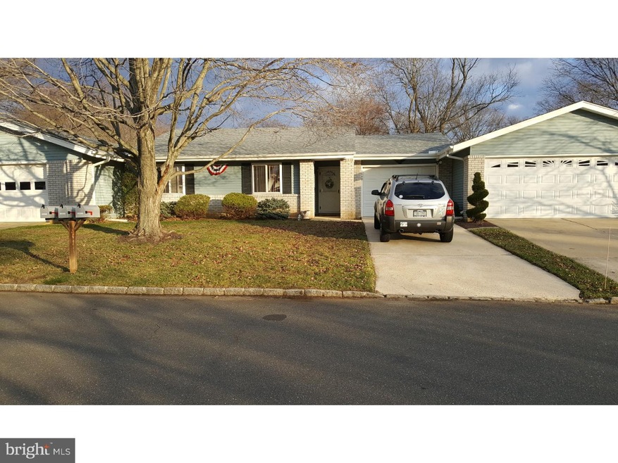 258 Doremus Dr unit B, Monroe Township, NJ 08831 - photo 1