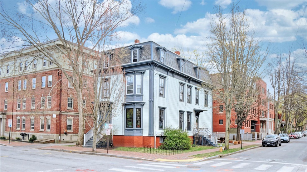 34 West Street, Unit 1, Portland