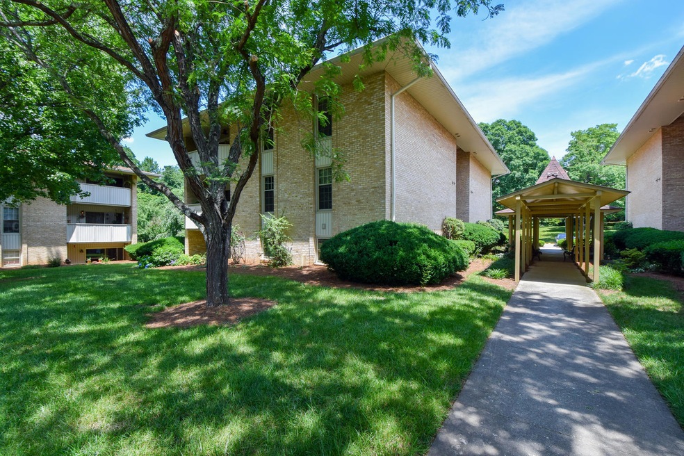 5260 Crossbow Cir Cave Spring-large-001-