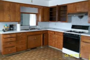 808 6th Ave, Menominee, MI 49858 - photo 1