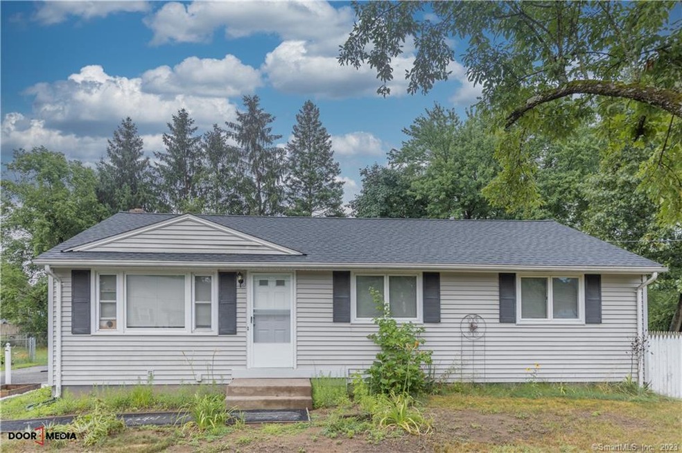 6 Play Rd, Enfield, CT 06082 - photo 1