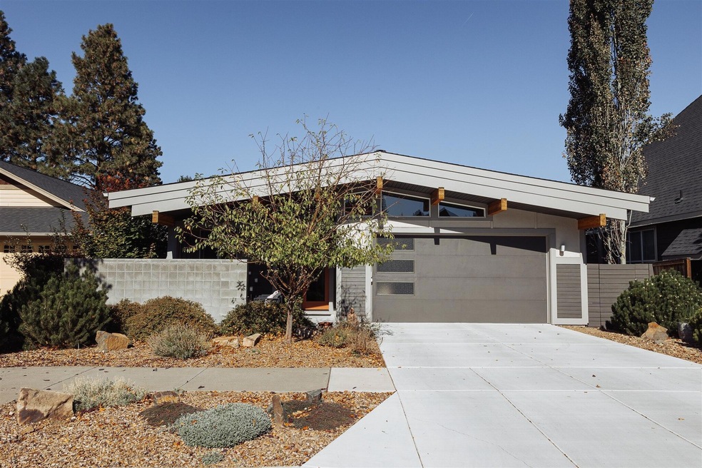 20026 Millcrest Place, Bend, OR 97702 - photo 1