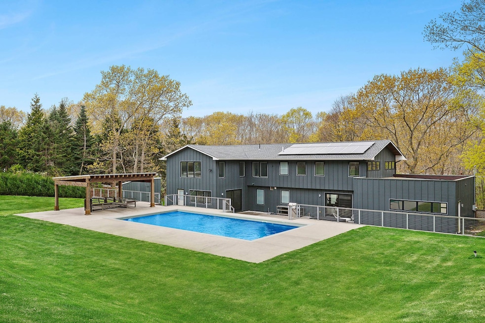 Sold $2,800,000 • Co-Listing Agent