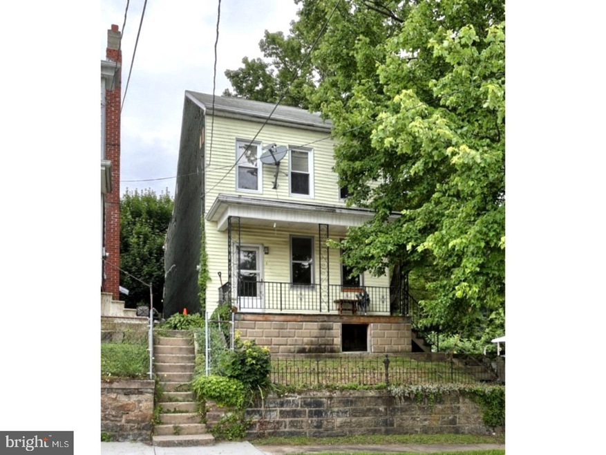 1301 Race St, Ashland, PA 17921 - photo 1