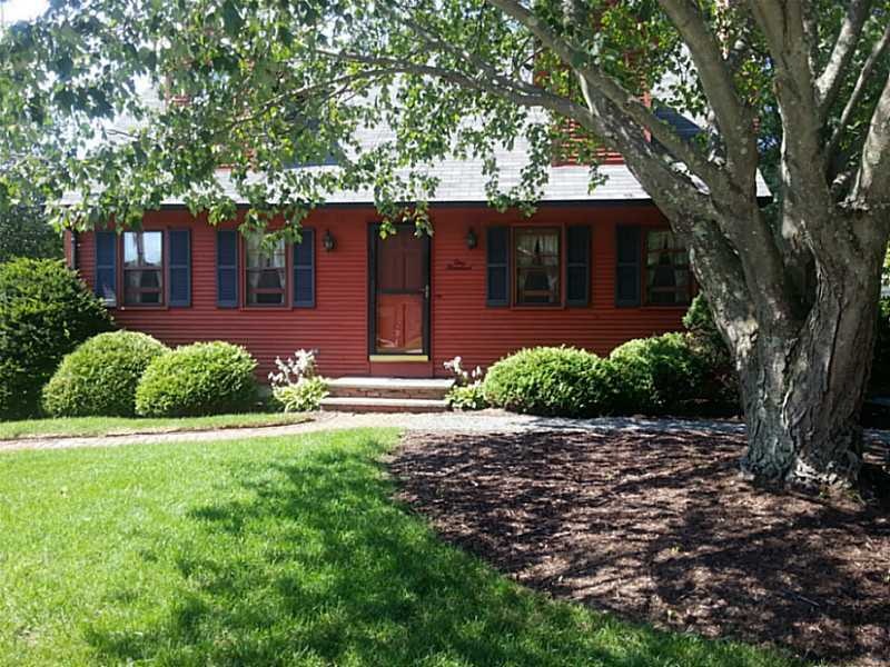 100 Carolyn Dr, West Warwick, RI 02893 - photo 1