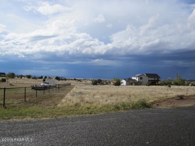 0 N Calico unit 990612, Paulden, AZ 86334 - photo 1