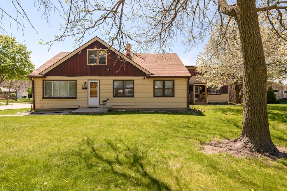 9619 W Beloit-2