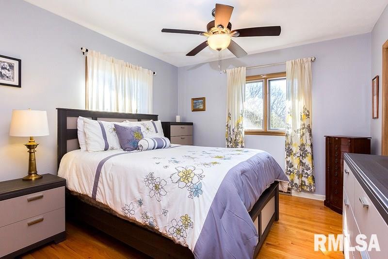 1740 Monterey Ct, Bettendorf, IA 52722 - photo 1