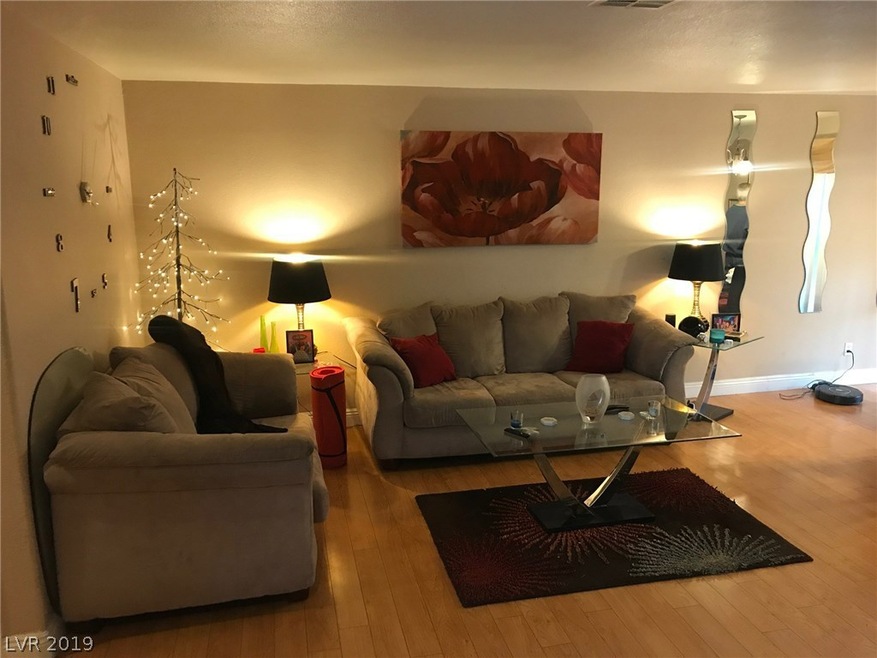 Open and inviting space as you walk into unit.