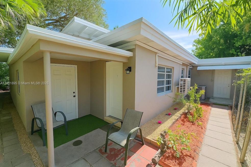 917 N 26th Ave, Hollywood, FL 33020 - photo 1