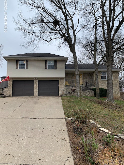 720 Joseph Dr, Jefferson City, MO 65109 - photo 1