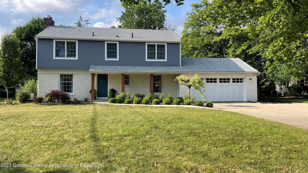 2800 N Cambridge Rd, Lansing, MI 48911 - photo 1