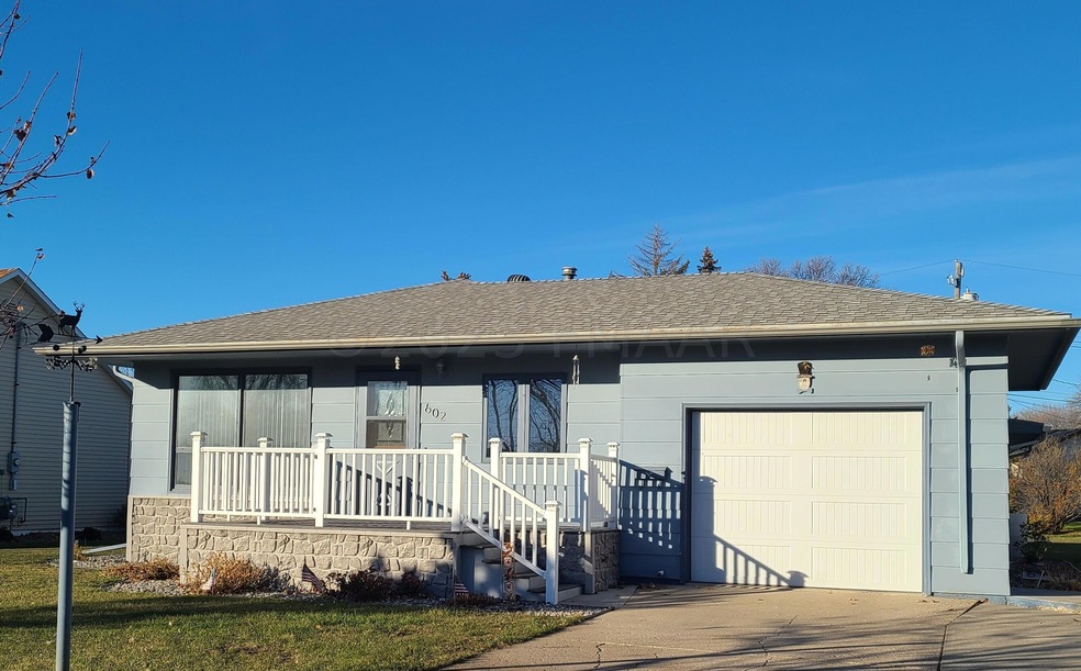 602 14th Ave N, Wahpeton, ND 58075 MLS 235303