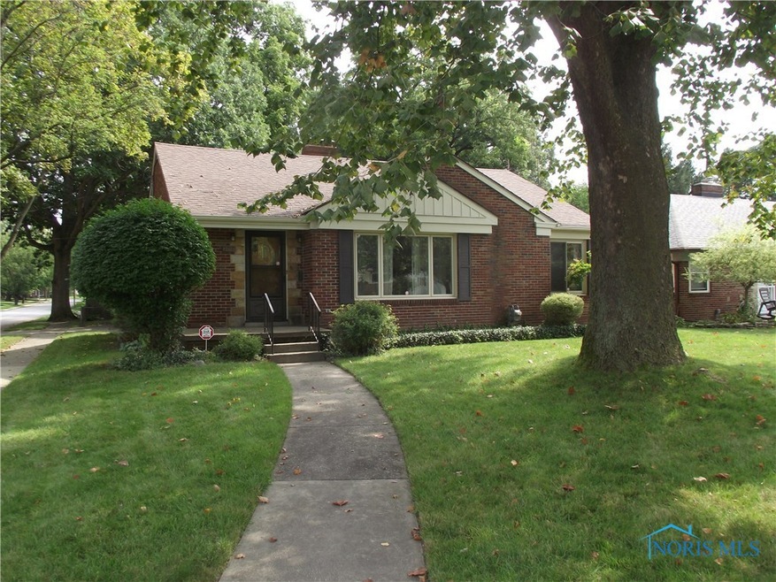 Beautiful Home on sidewalked street