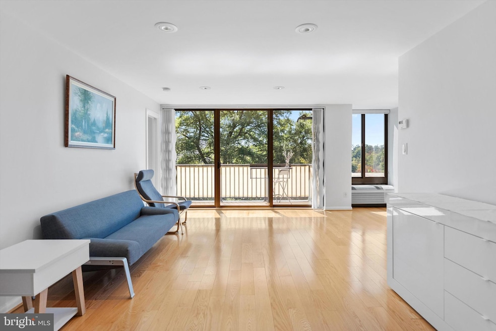 For Sale $469,900 • Co-Listing Agent