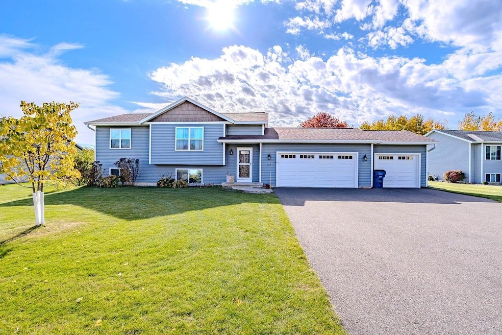 For Sale $339,900 • Co-Listing Agent