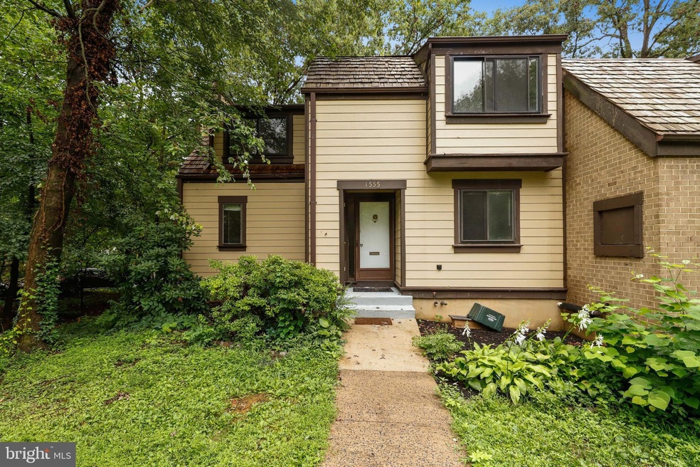 1555 Scandia Cir, Reston, VA 20190 - photo 1