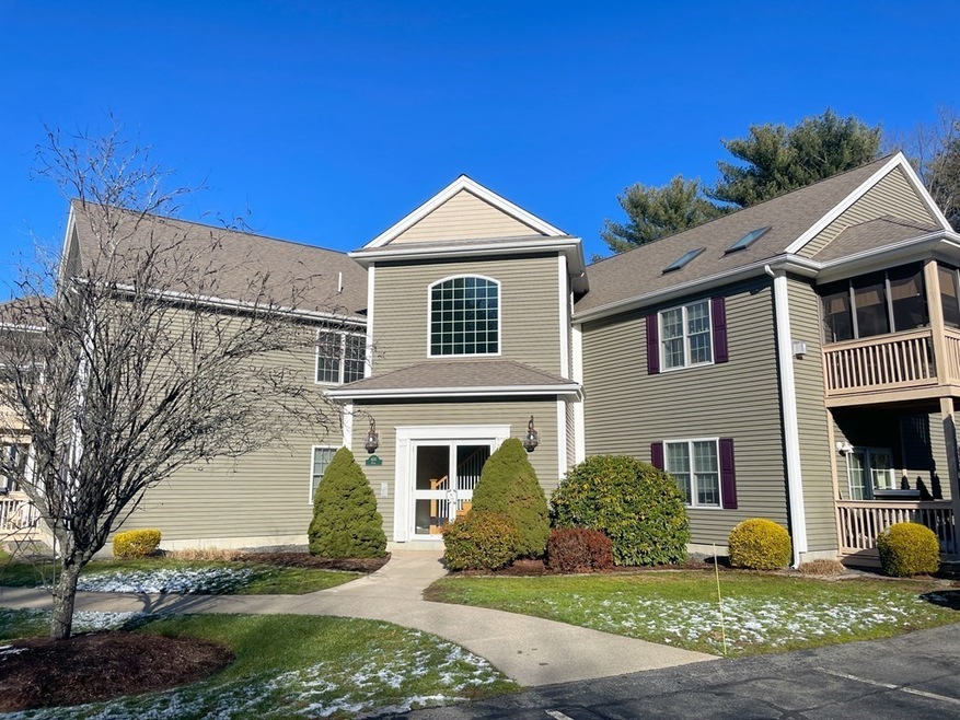 215 Longmeadow Rd unit 606, Taunton, MA 02780 - photo 1