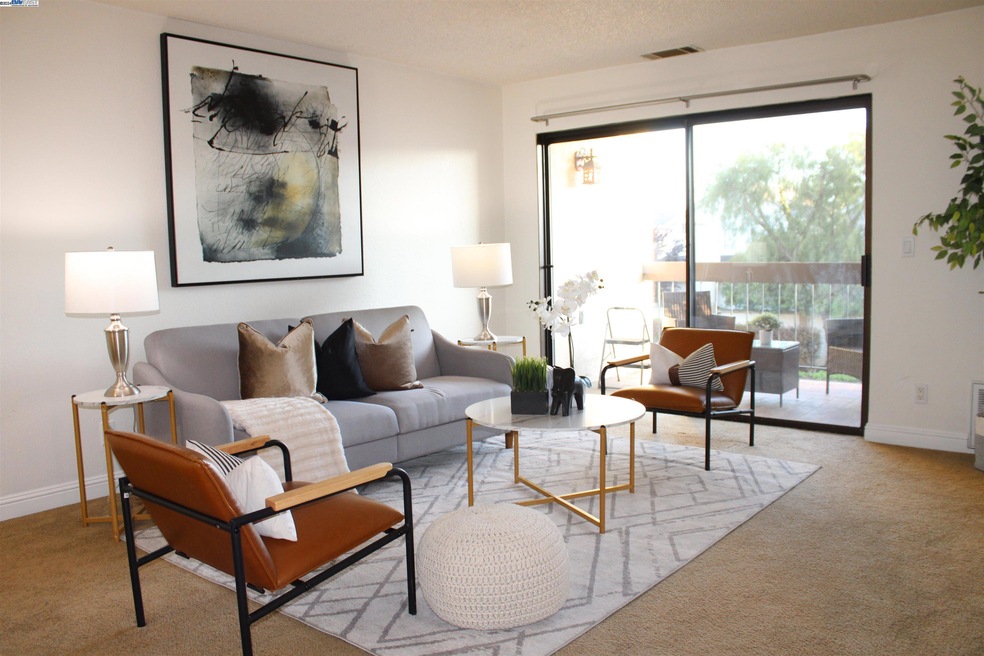 Sold $590,000 • Co-Listing Agent