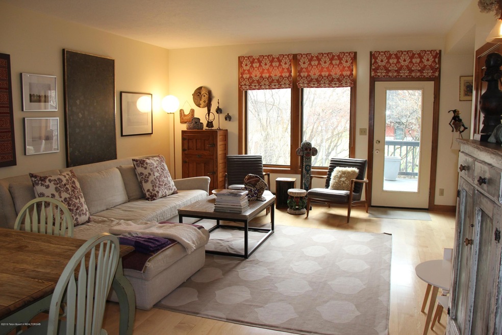 1 Living Room