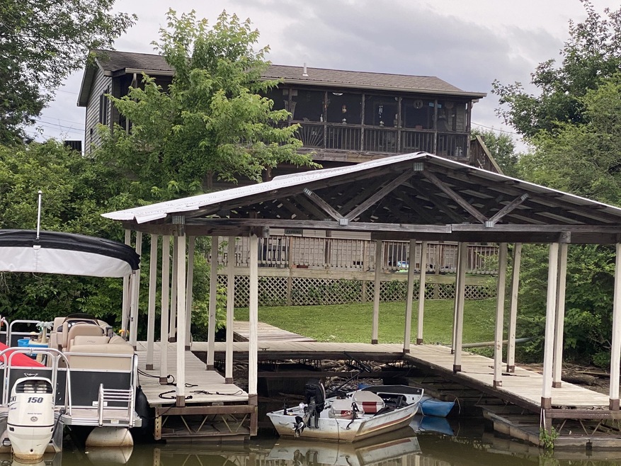 1427 Chapmansboro Rd, Chapmansboro, TN 37035 - photo 1