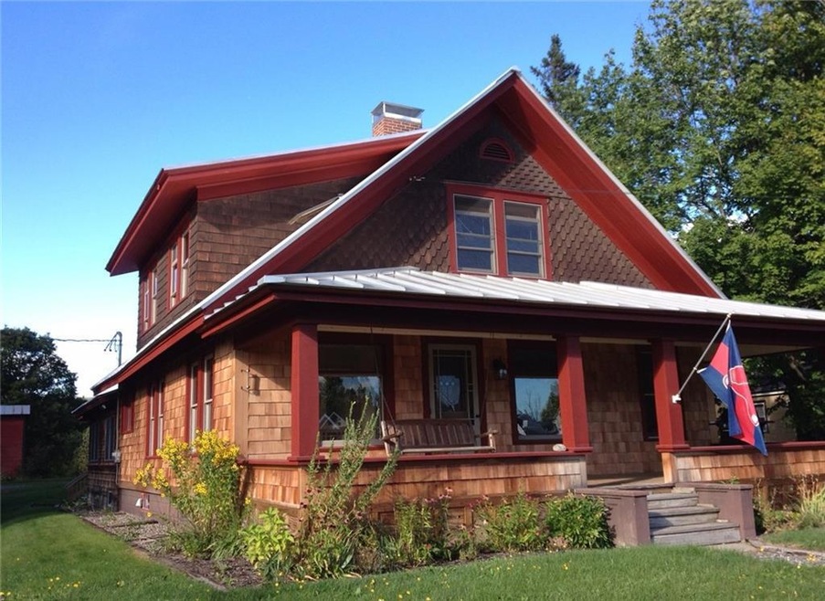 A totally renovated home, waiting...