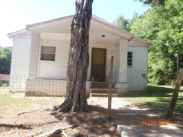 720 9th Ave SE, Moultrie, GA 31768 - photo 1