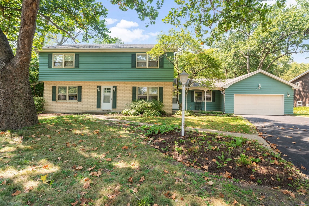 For Sale $489,000 • Co-Listing Agent