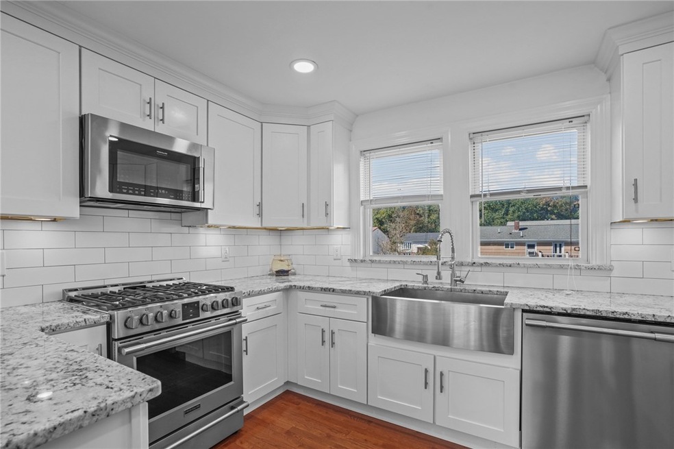 83 Sweetbriar Ave, Riverside, RI 02915 - photo 1