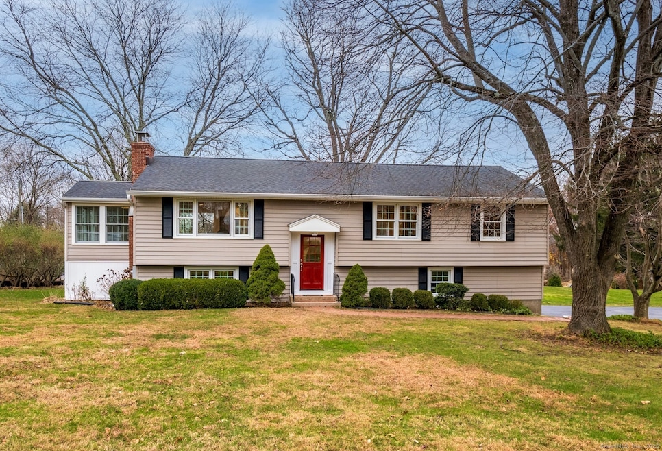 7 Finch Dr, Ridgefield, CT 06877 - photo 1