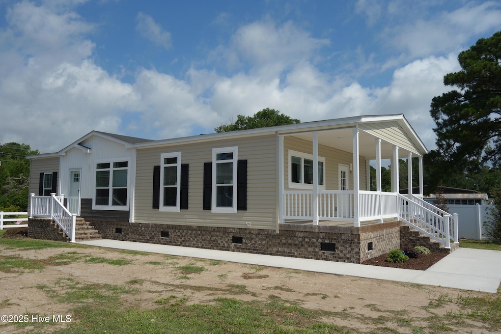 884 Yaupon Dr SW, Calabash, NC 28467 - photo 1