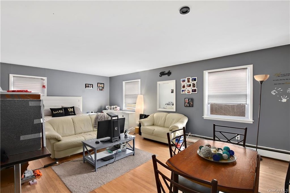 879 Farmers Mills Rd, Carmel Hamlet, NY 10512 - photo 1