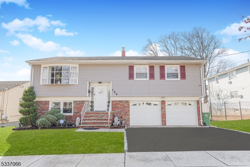 154 E 10th Ave, Roselle, NJ 07203 - photo 1