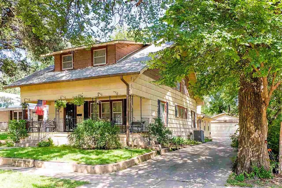 406 N Chautauqua