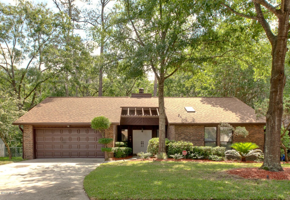 441 Holiday Hill Cir E, Jacksonville, FL 32216 - photo 1