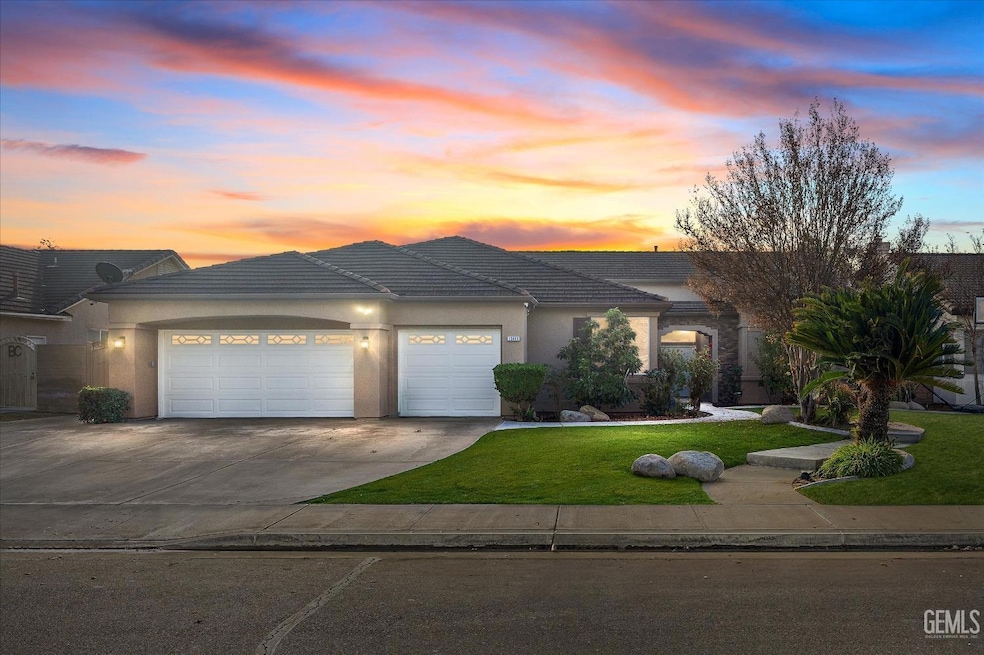 12411 Riverfront Park Dr, Bakersfield, CA 93311 - photo 1