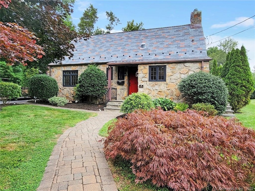 114 Hillcrest Rd, Fairfield, CT 06824 - photo 1