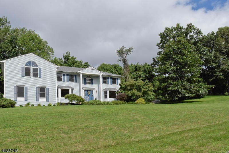 2 Red Oak Ln, Rockaway, NJ 07866 - photo 1