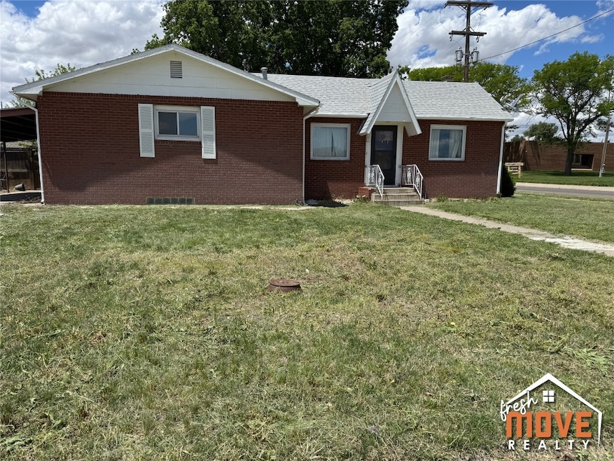 521 3rd St, Tribune, KS 67879 - photo 1