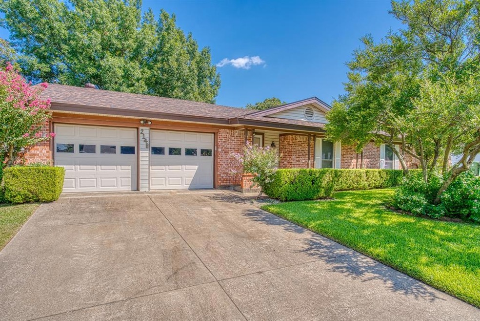 2148 Mountainview Dr, Hurst, TX 76054 - photo 1